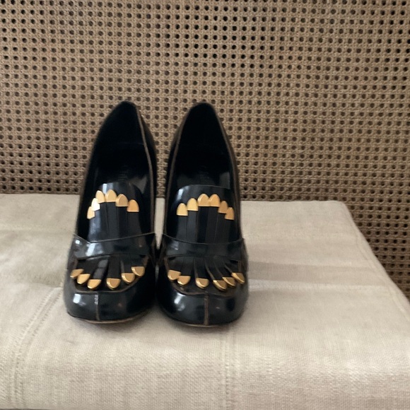 Chloe Shoes - Chloe Black and Gold Heels